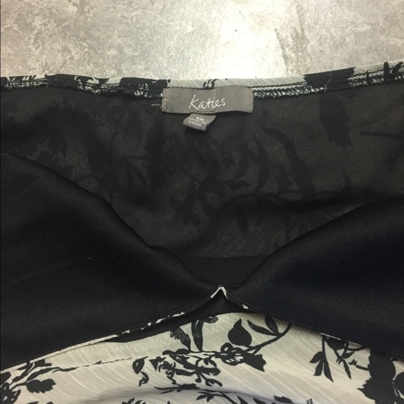 ☀️Black and white halter top - Picture 5 of 5